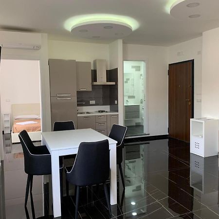 Mondo Suites Apartments Naples Luaran gambar